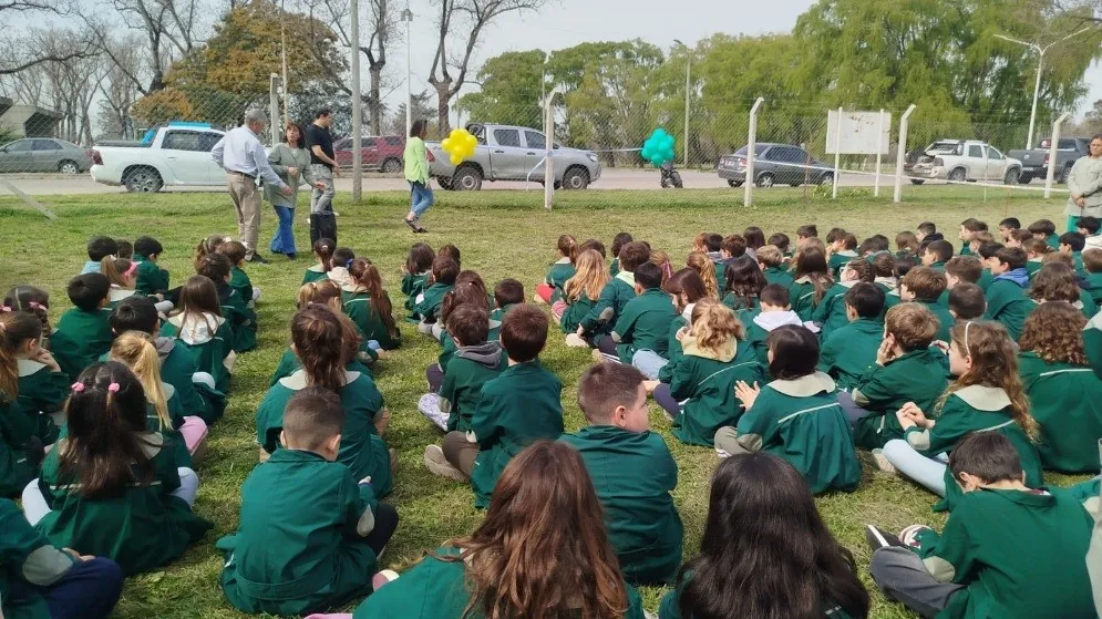 El Colegio Campos Verdes inauguró su nuevo campo de deportes